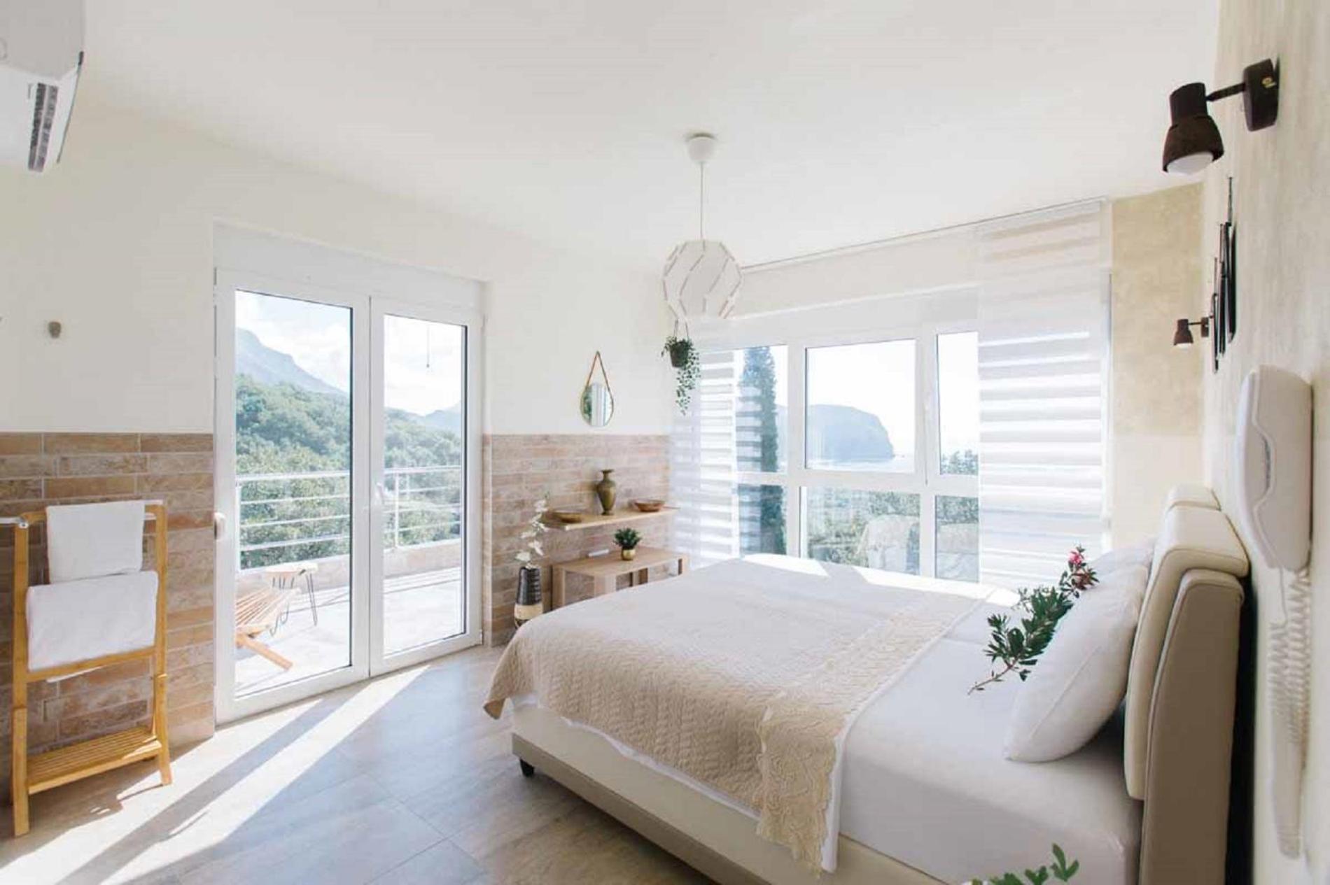 Mahakala Center Guest house Petrovac