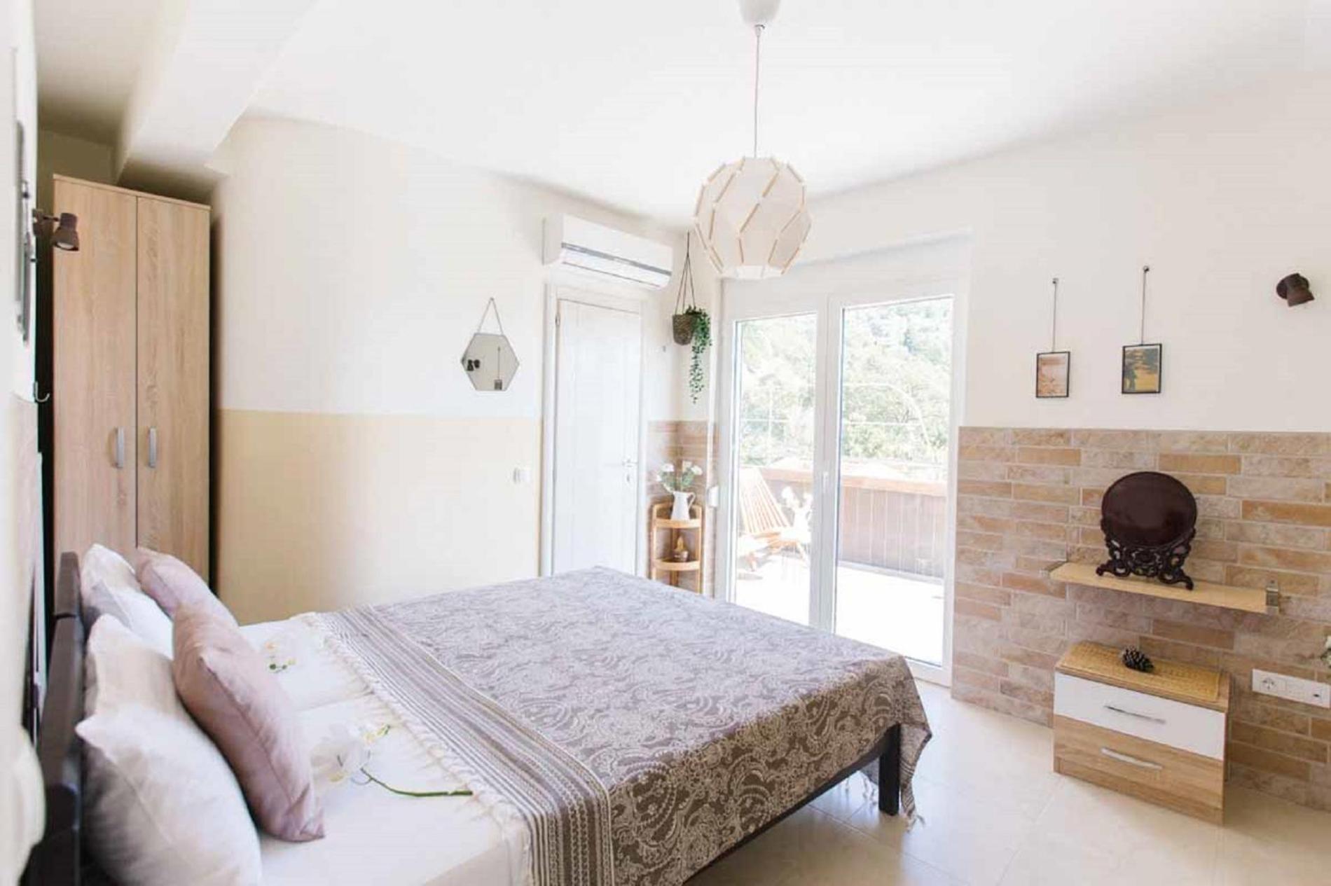 Mahakala Center Guest house Petrovac