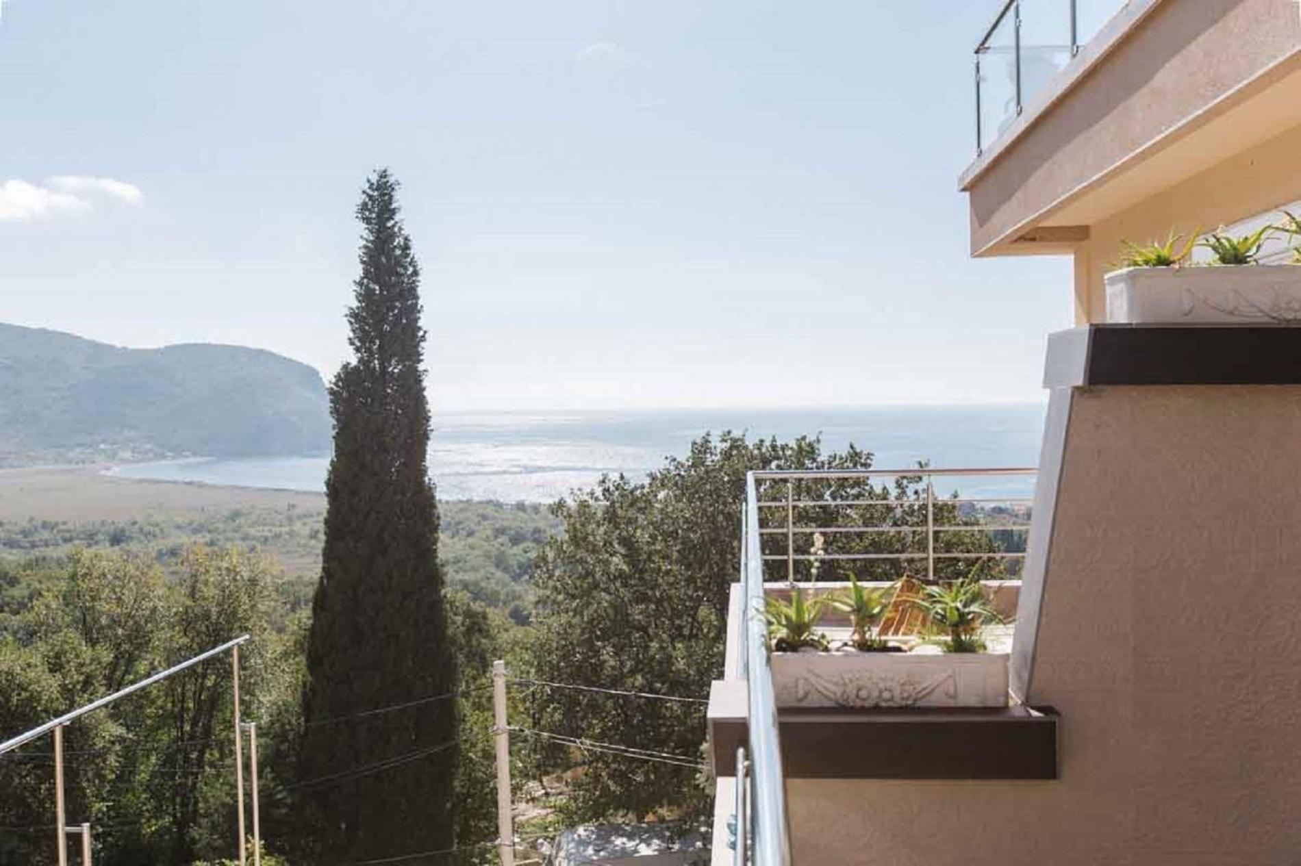 Mahakala Center 4* Petrovac