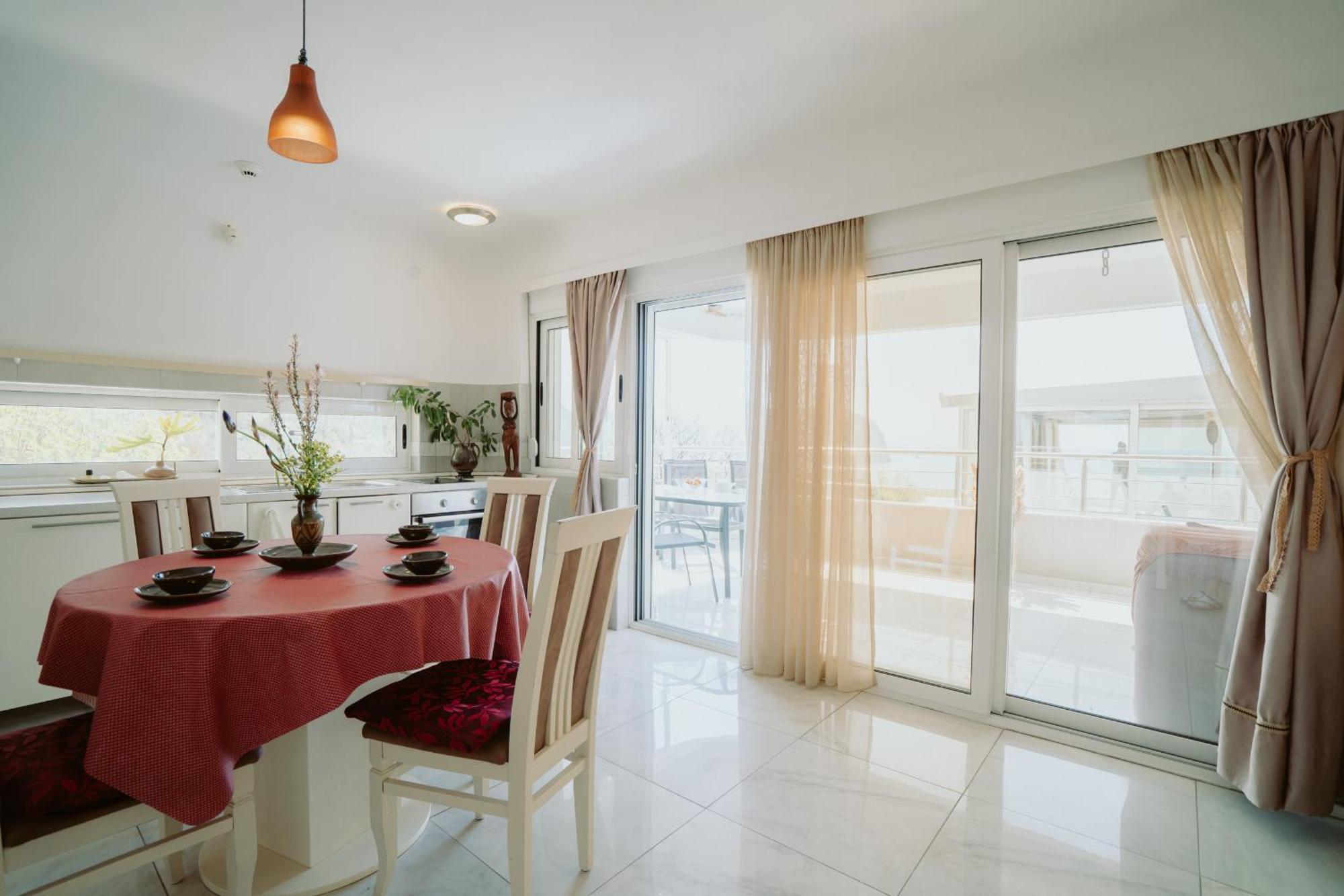 Guest house Mahakala Center Petrovac