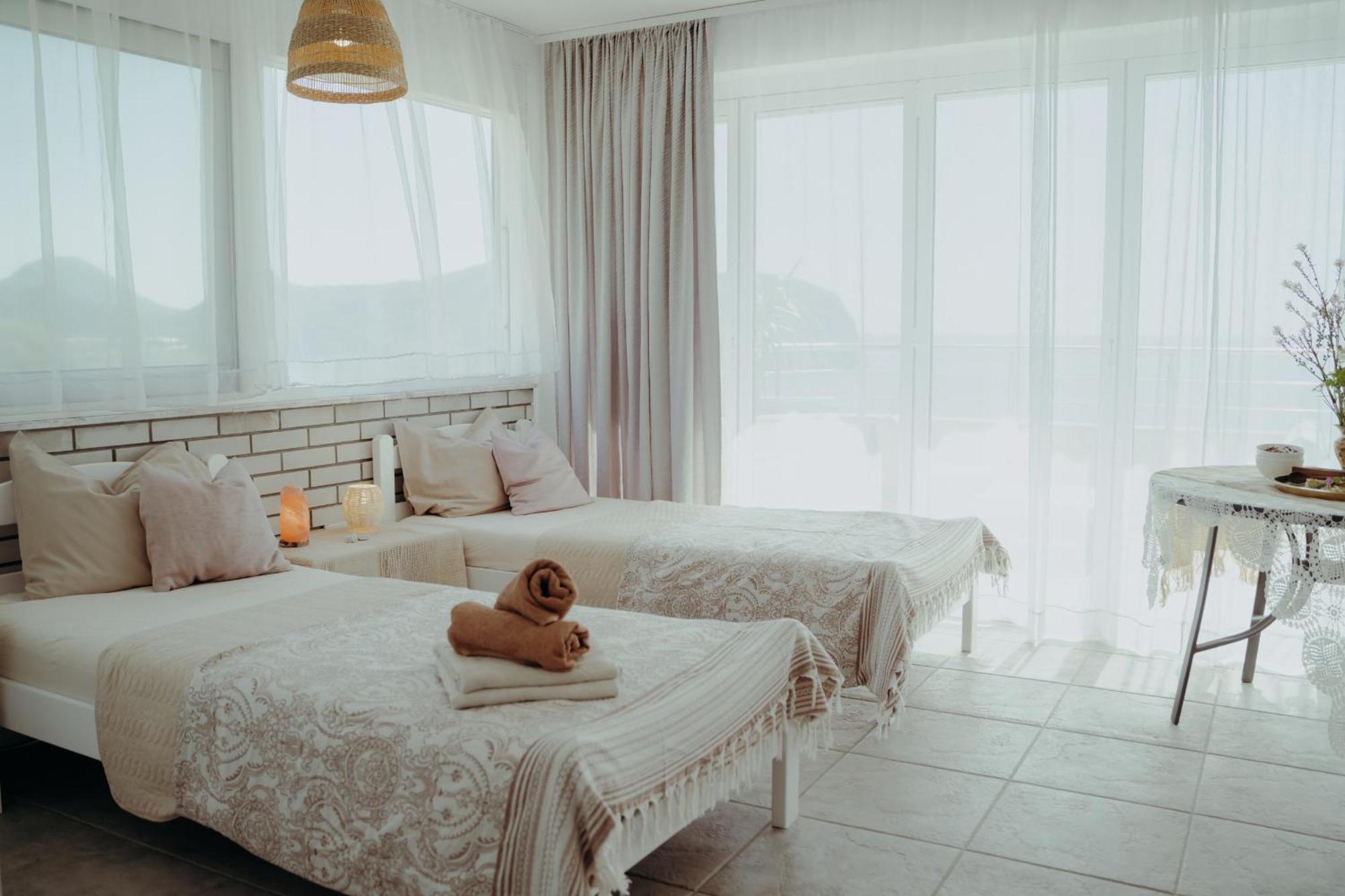 Mahakala Center Guest house Petrovac
